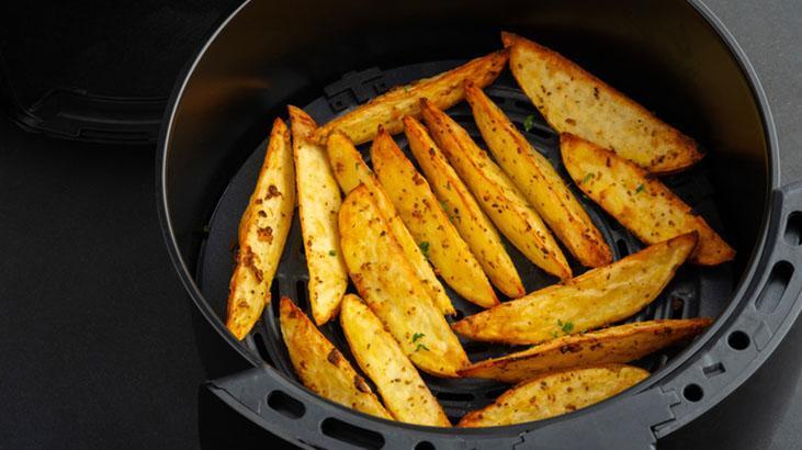 Airfryer’da sönük patatesler pişirmeye son! Çıtır çıtır çıksın
