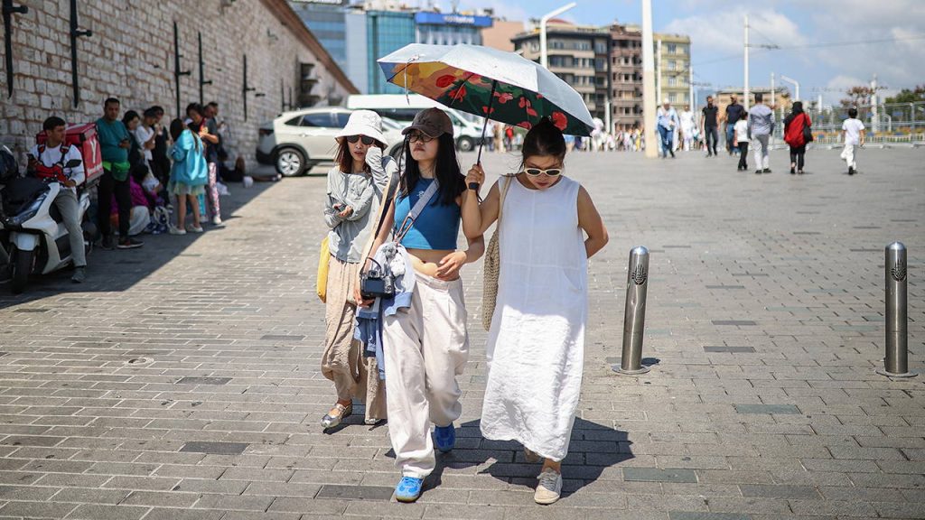 AKOM’dan İstanbul için dikkat çeken poyraz ve sıcaklık uyarısı
