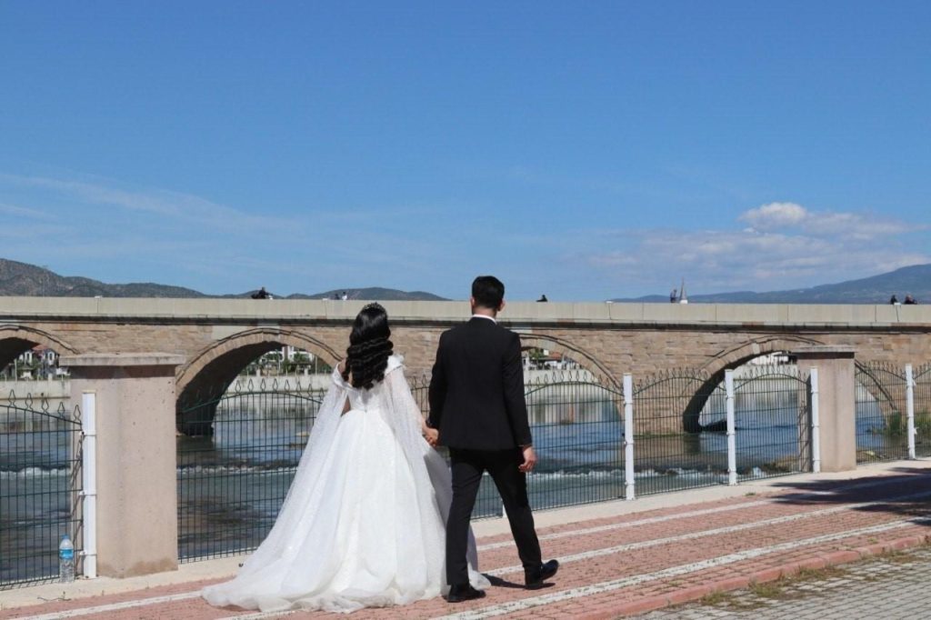 Boşanma davalarıyla yeni sektör doğdu! Haftalığı 75 bin, otel kaydı için 350 bin lira