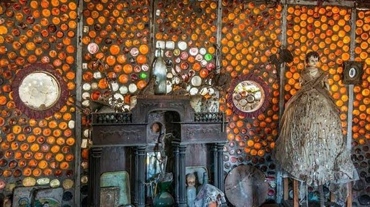 Çöpten topladığı şişelerle kocaman köyü kurdu! ’60 yaşında başladı, 25 yıl sürdü’