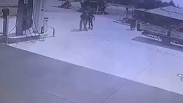 Denizli’de silah zoruyla genç kızın kaçırılma anlarına ait görüntüler ortaya çıktı