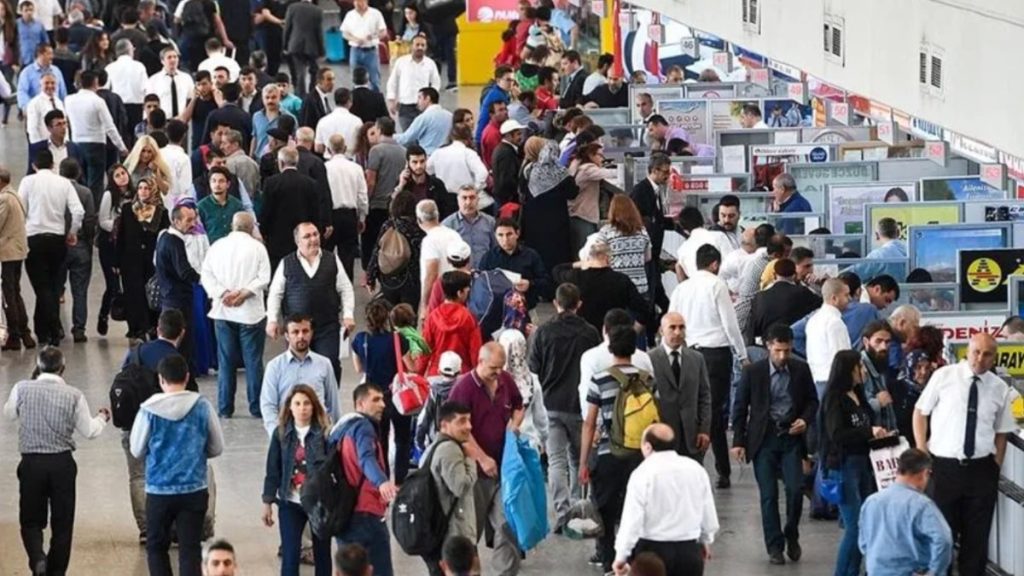 Eğitim dönemi başlarken otobüslerde talep arttı