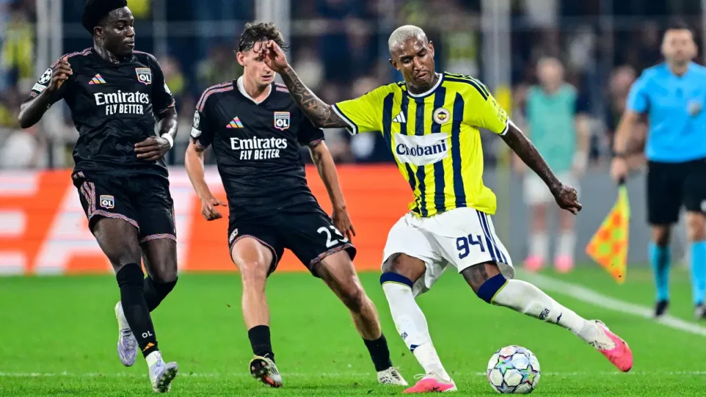 Fenerbahçe turu Fransa’ya bıraktı: Fenerbahçe 1-1 Olympique Lyon