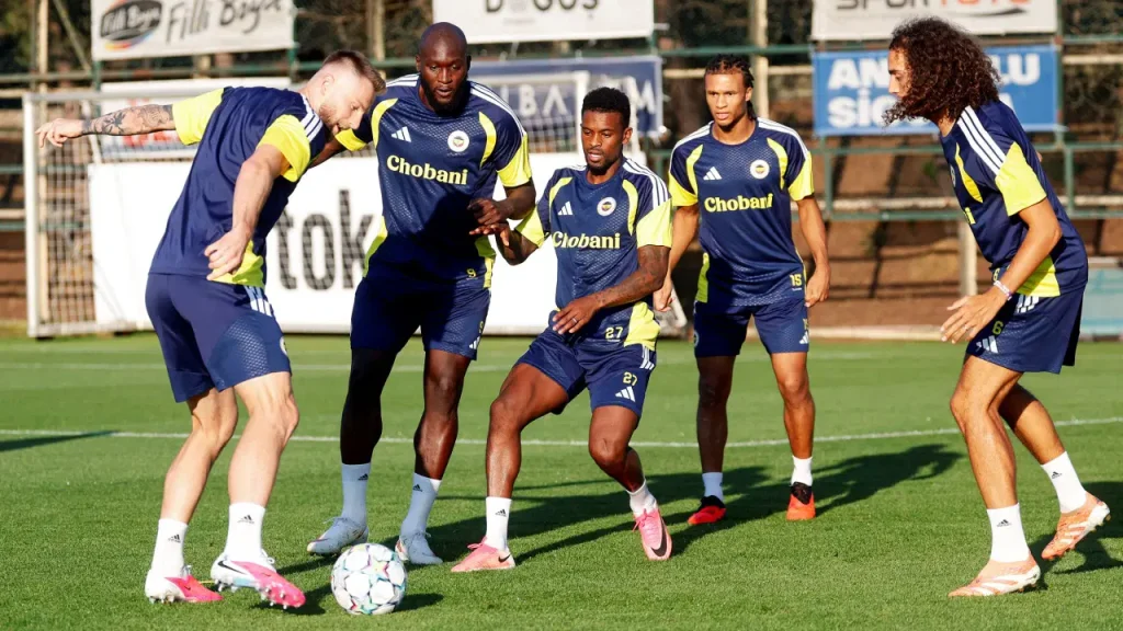 Fenerbahçe’nin UEFA listesinde değişiklik! Sarı-lacivertlilerden Romelu Lukaku kararı…