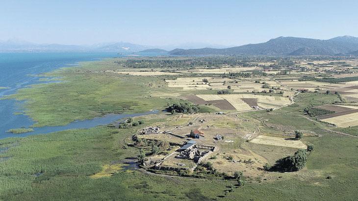 Göl kıyısında bir Selçuklu sarayı: Kubadabad