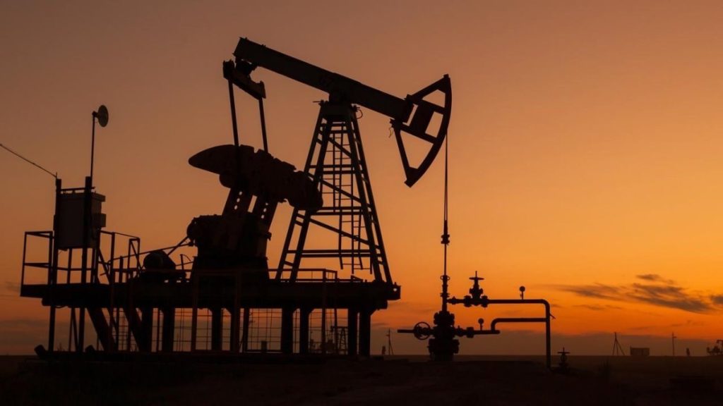 Hürmüz Boğazı’nda artan gerilim petrole yaradı: Fiyatlar yükselişe geçti