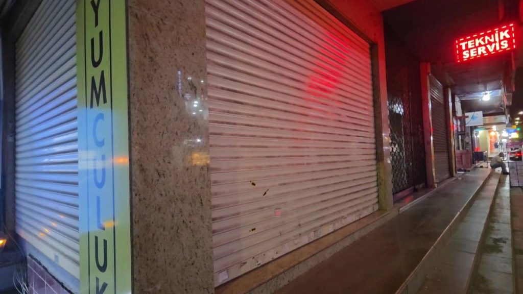 İstanbul’da kuyumcu dükkanına silahlı saldırı!