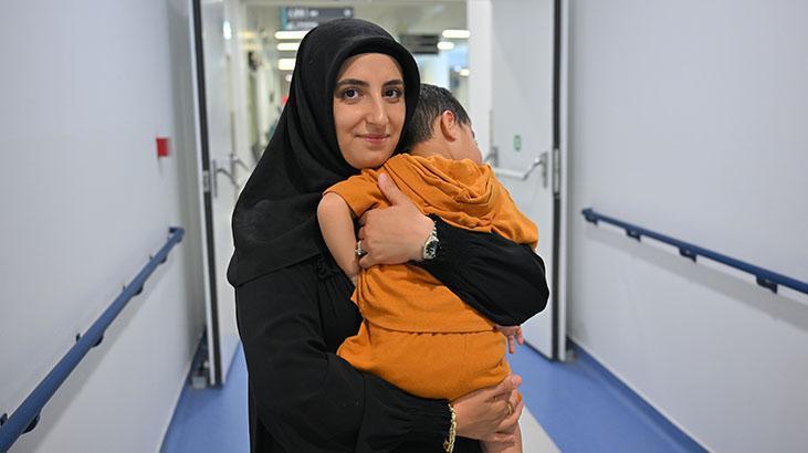 Milyonda bir kişide görülüyor! 33 yaşındaki anne morluklarından kurtuldu: ’12 yıllık büyük özlem’