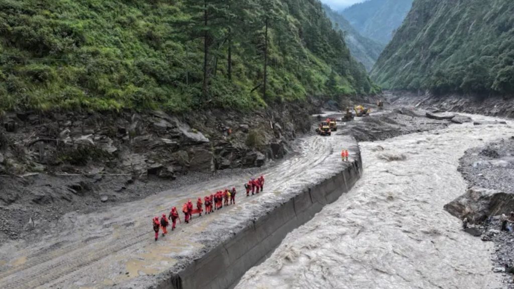 Nepal’de yeni bir acil durum: Tibet tarafındaki baraj yıkıldı, halka yüksek yerlere çıkma uyarısı yapıldı