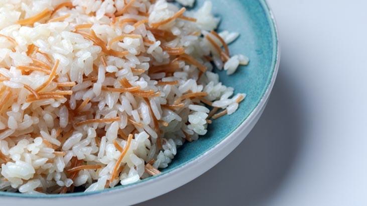Pilavı tane tane pişirmek için gereken tek malzeme! Tereyağı sayesinde lapa olmuyor