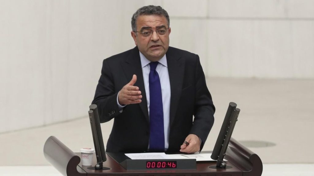 Sezgin Tanrıkulu silah bırakan teröristler için ‘siyaset yapma güvencesi’ istedi