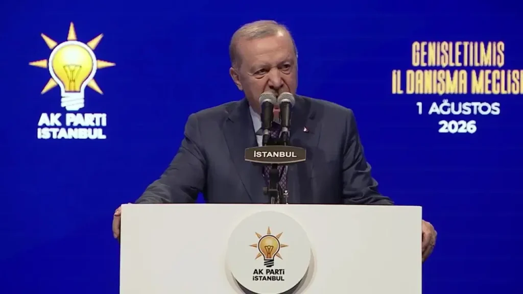 Son dakika… Tuzla, Çekmeköy ve Şile belediyeleri resmen AKP’ye geçti: Erdoğan Eren Ali Bingöl, Orhan Çerkez ve Sacit Terzi’ye rozet taktı