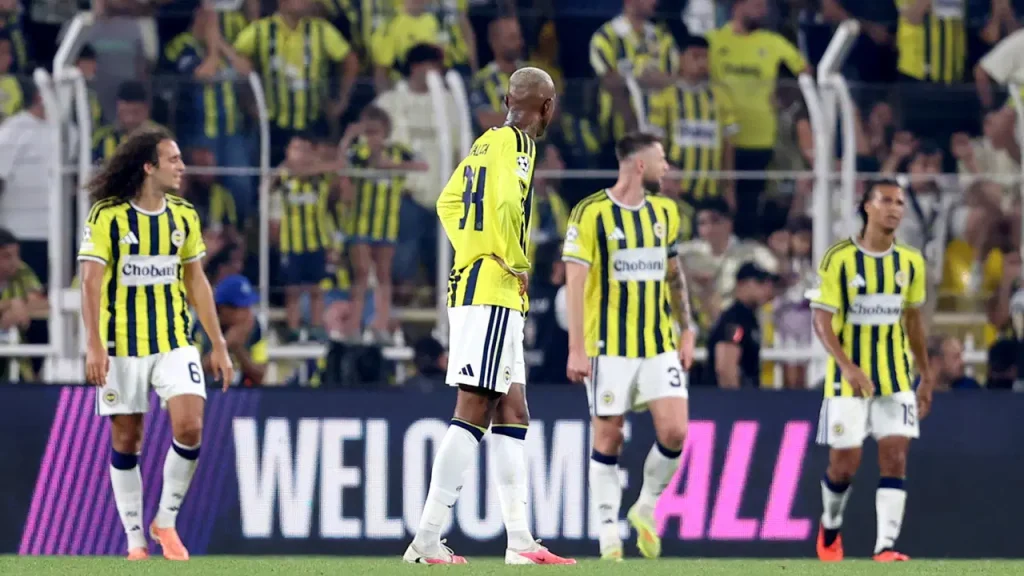 Spor yazarları Fenerbahçe – Lyon maçını yorumladı: ‘Uzun vadede başarı için ‘süperstarlar’ yetmez’