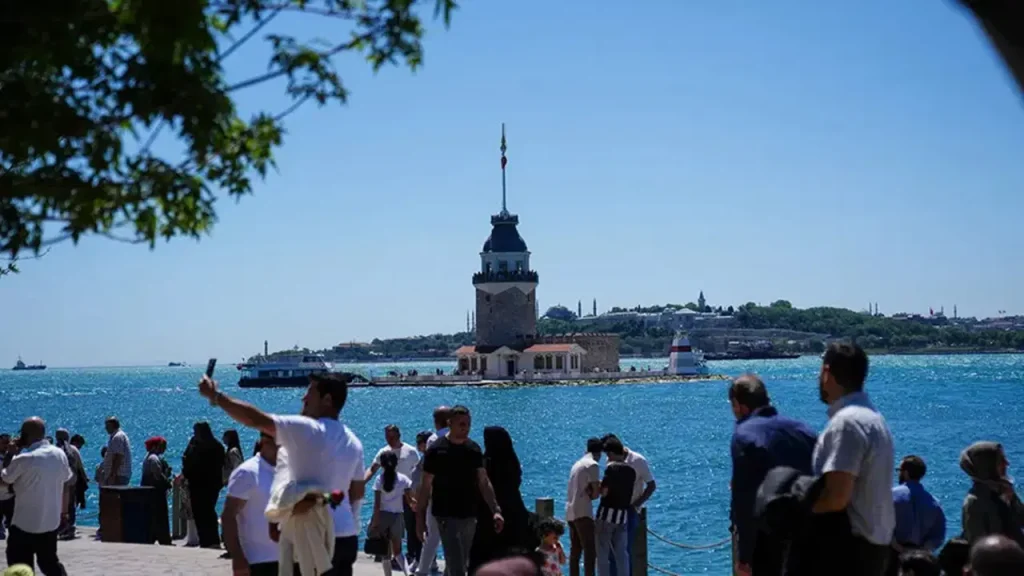 AKOM’dan İstanbul için yeni tahmin geldi: Sıcaklıklar 28 dereceye çıkacak