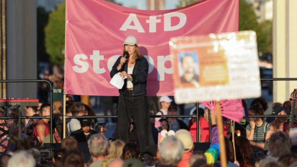 Almanya’da AfD’nin seçim zaferinin ardından kitlesel protestolar başladı