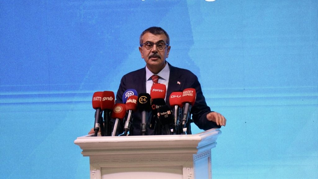 Bakan Tekin: Çocuklarımızı biz yetiştirmiyoruz