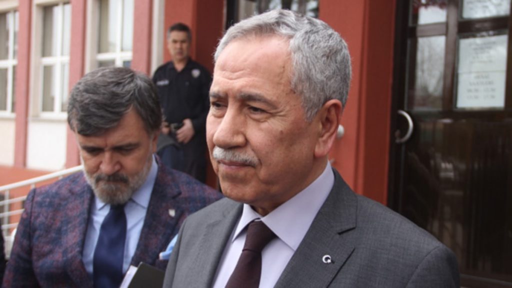 Bülent Arınç, Melih Gökçek soruşturması hakkında konuştu: Savcı çağırırsa koşa koşa giderim