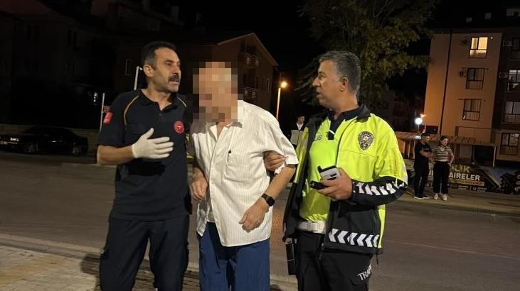 Direksiyon başında kalp krizi geçiren yaşlı adamın imdadına polis memurları yetişti