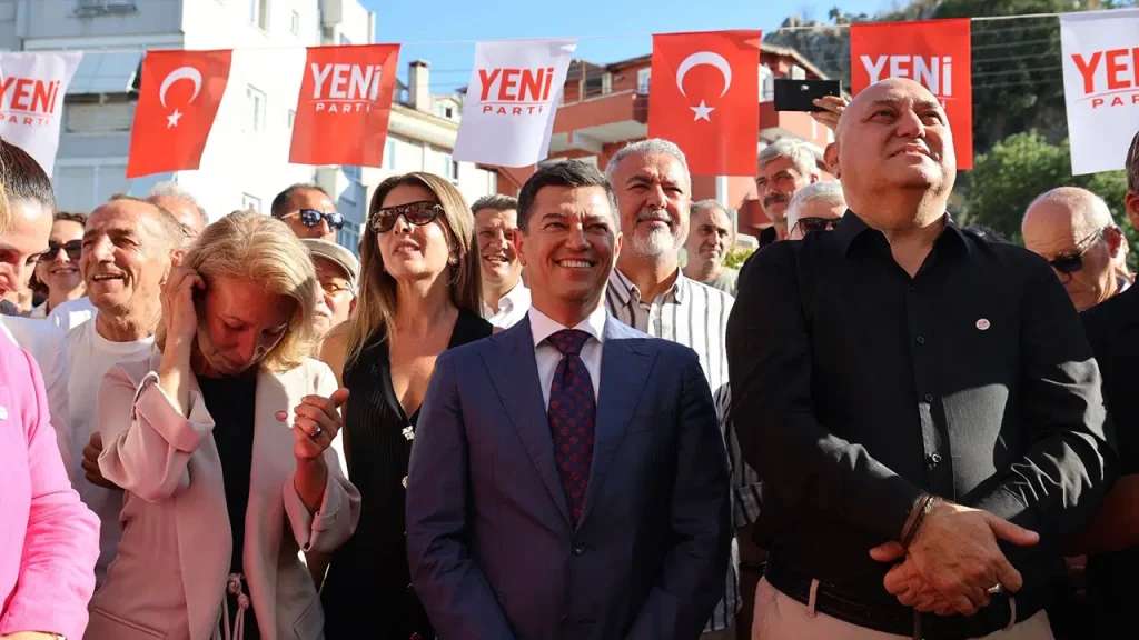 Erdoğan, AKP’ye davet etmişti: Marmaris Belediye Başkanı Acar Ünlü, CHP’den istifa ederek YENİ Parti’ye katıldı