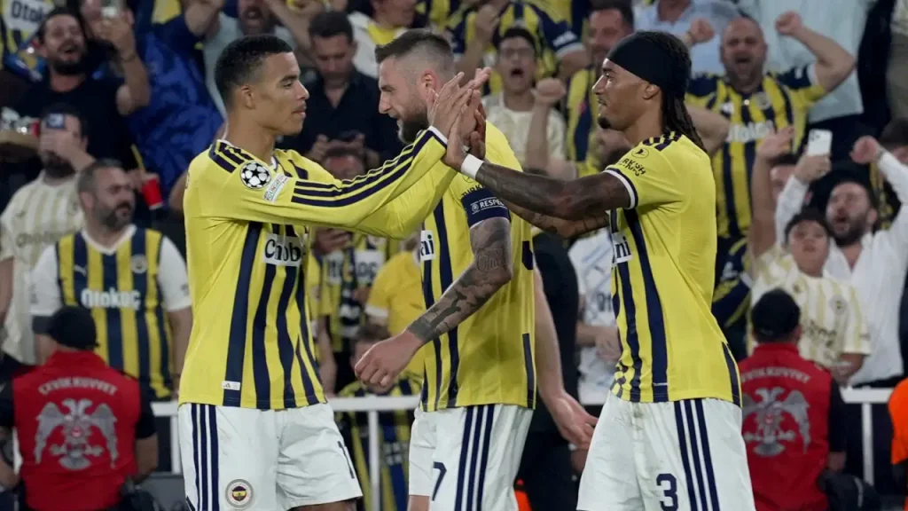 Fenerbahçe’nin Gaziantep FK maçının kadrosu belli oldu! Sarı-lacivertlilerde 3 eksik…