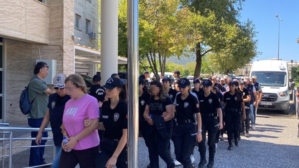 FETÖ’cü Burkay Karatepe ile bağlantılı 10 şüpheli hakkında adli kontrol kararı