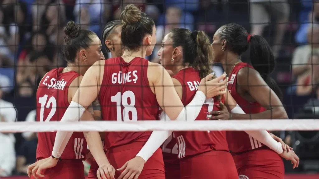 Filenin Sultanları yarı finaldeki rakibi kim olacak? CEV Avrupa Şampiyonası yarı final maçları ne zaman?