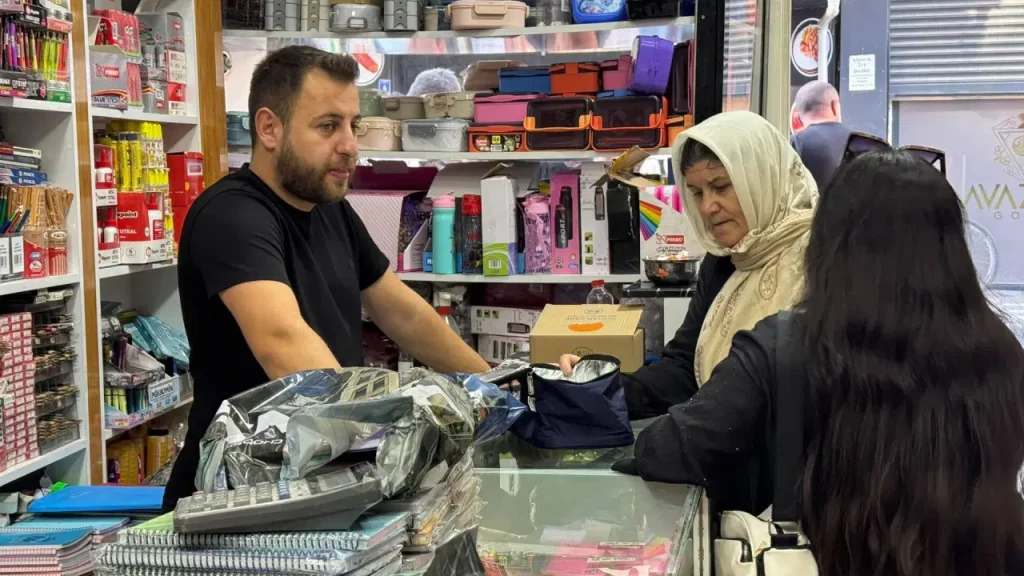 Hakkari’de kırtasiyeciler zincir marketlere tepkili: ‘Küçük esnaf korunmalı’
