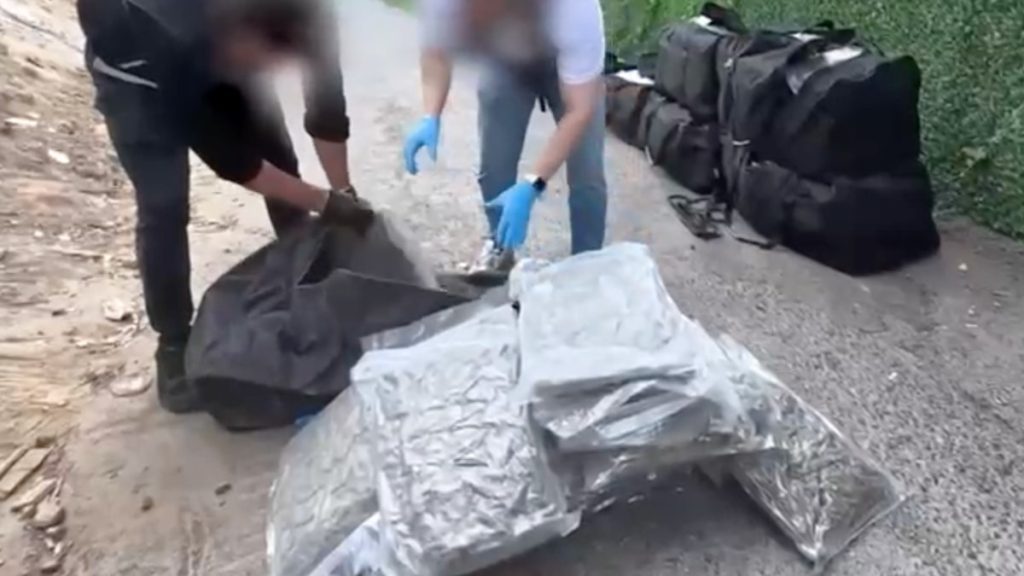 İstanbul’da zehir tacirlerine operasyon: 409 kilo yasaklı madde ele geçirildi
