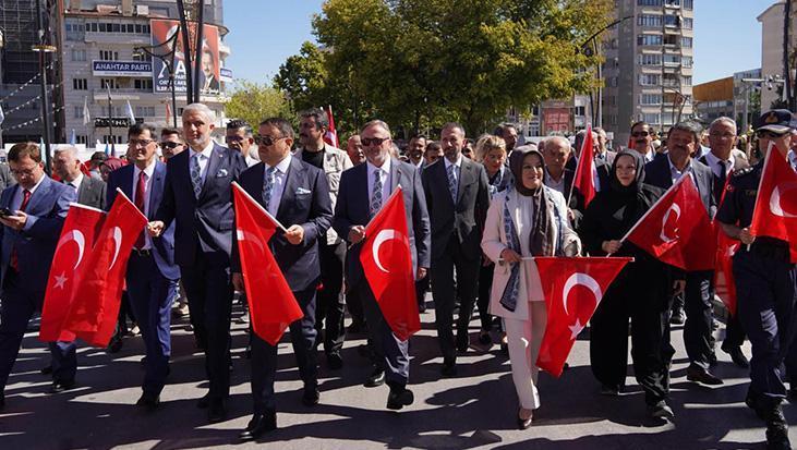 Kütahya Yaşayan Miras Şöleni tüm coşkusuyla başladı