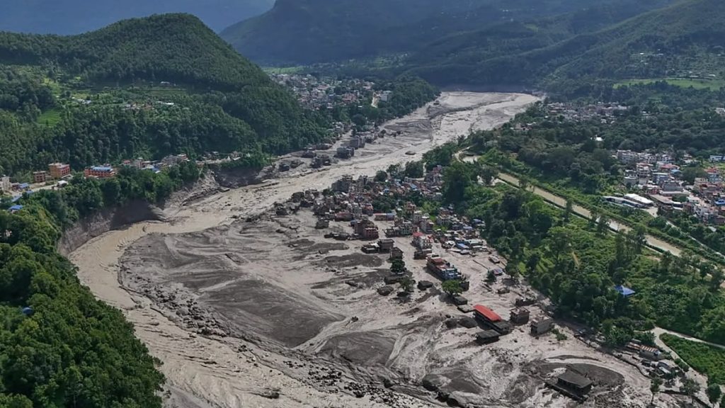 Nepal’deki selde hayatını kaybedenlerin sayısı bin 386’ya yükseldi