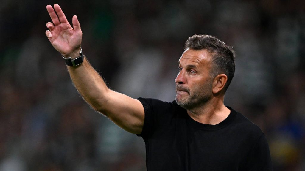 Okan Buruk’tan VAR tepkisi: ‘Ben olsam hakemliğini bitiririm’