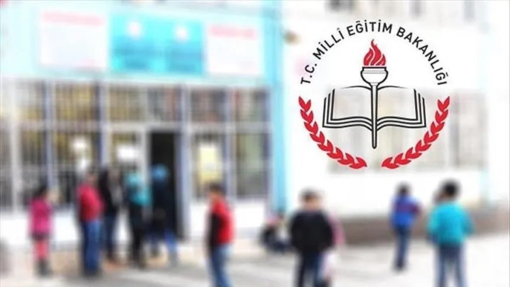 Okullarda yeni kurallar 2026-27: Devamsızlık, randevu, cep telefonu…