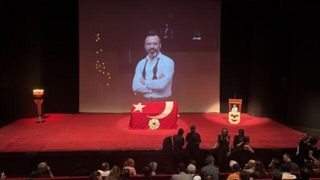 Oyuncu Serhat Kılıç için anma töreni