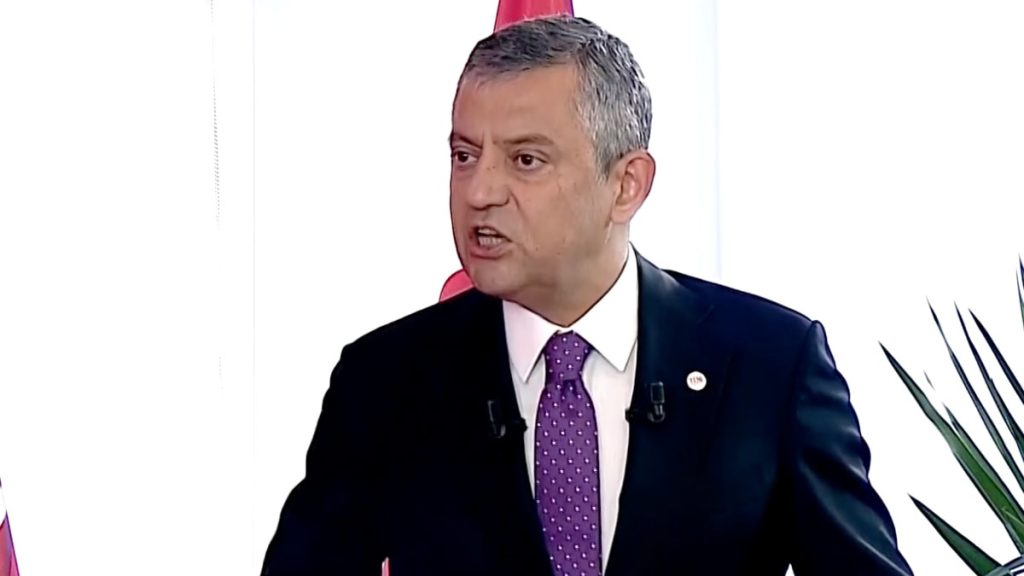 Özgür Özel, Kılıçdaroğlu ile tokalaşmalarını açıkladı: Siyasi anlamı yok; gönül dünyamda yer kalmadı