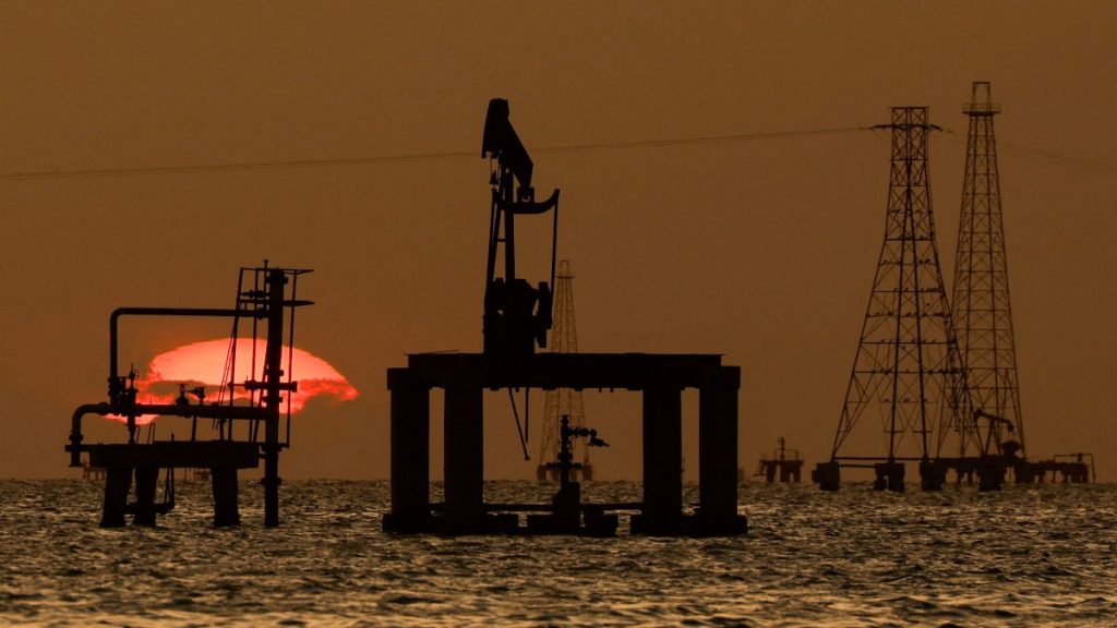 Savaş çanları çalarken bir kez daha brent petrol yükseldi altın fiyatları düştü