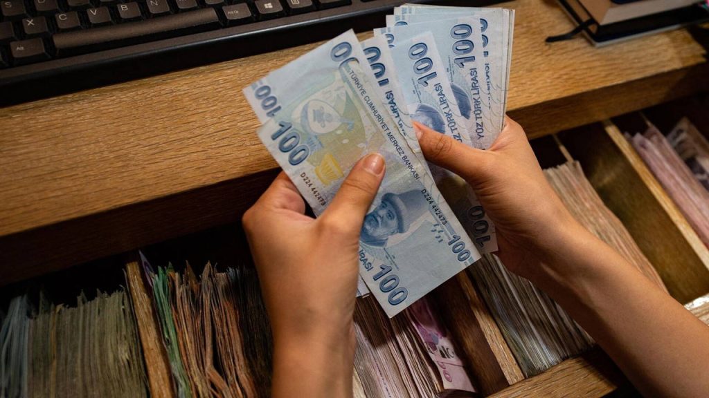 SGK’nin yanında ikinci emeklilik fırsatı: Çifte maaş almak mümkün mü?