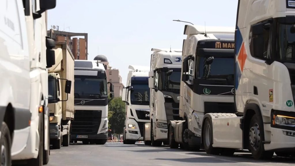 Türk şoförler için Almanya’da yeni dönem: Türkçe sınav, 2 bin 800 euro başlayan maaş