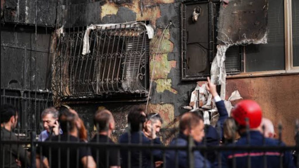 Beşiktaş’ta gece kulübü yangınında kamu görevlisi sanıklar kusurlu bulundu