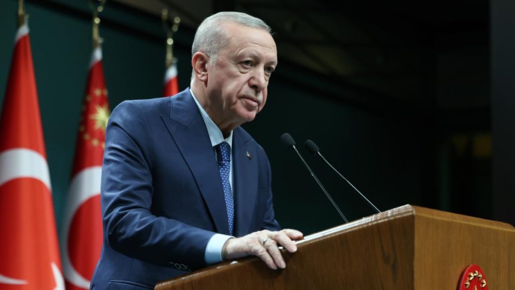 Cumhurbaşkanı Erdoğan’dan Hakkari’de şehit olan askerin ailesine başsağlığı mesajı