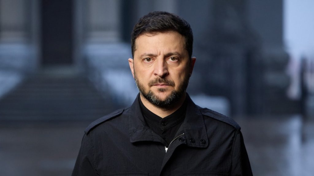 Vladimir Zelensky: Saldırılar nedeniyle yaklaşık 280 bin aile elektriksiz kaldı